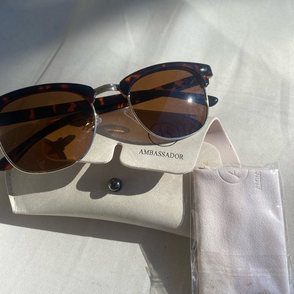 Tortoise Shell Sunglasses - Picture 3 of 3